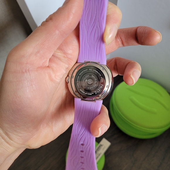 Watch - Picture 2 of 3